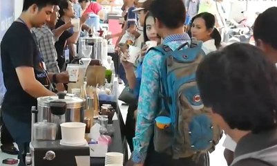 Promosikan Kopi, KAI Bagikan Ribuan Cangkir Kopi Gratis