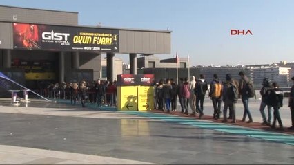 Oyun Fuarına Gençlerden Yoğun İlgi
