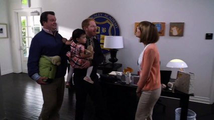 Lauren Cohan - secretary on Modern Family - funny cameo