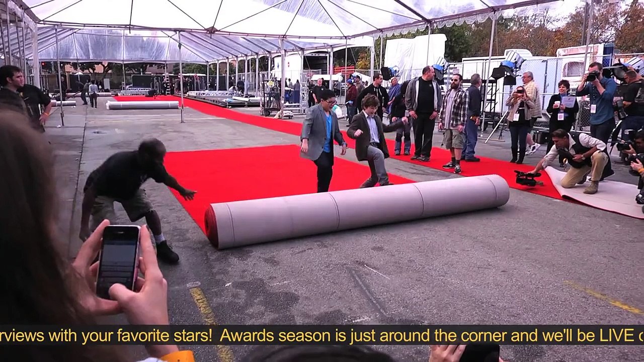 The cast of Modern Family moments after winning SAG Award