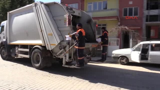 Uşak'ta 250 Temizlik İşçisi Gönüllü Askerlik İçin Başvurdu