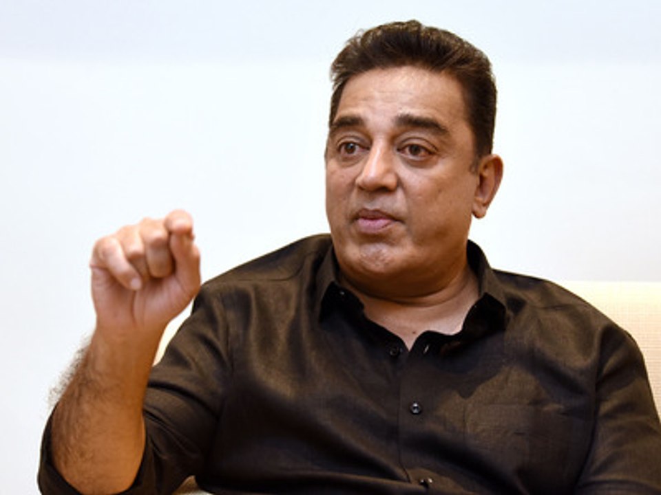 எழுத்துப் பிழைகளோடு ட்வீட் செய்தபோதெல்லாம் மன்னிப்பு கேட்க தோன்றவில்லையா கமல் - நெட்டிசன்கள்