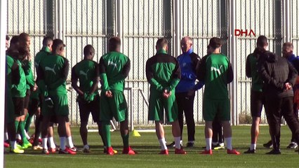 Paul Le Guen, Beşiktaş maçı öncesi oyuncularını uyardı