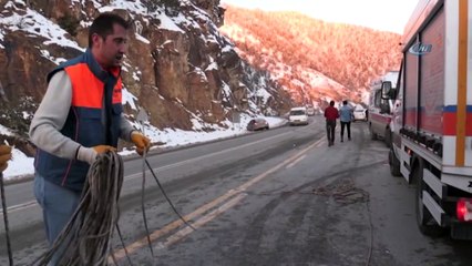 Zigana Dağı’nda Kamyonet Uçuruma Yuvarlandı: 1 Yaralı