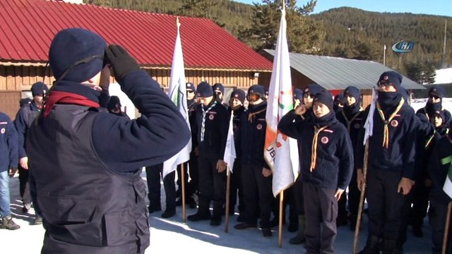 İzcilerden Afrin’deki Mehmetçik’e destek...İBB kış izci kampı havadan görüntülendi