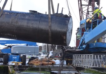 Crane Removes 10,000 Gallon Tank From Columbia River After Oil Spill