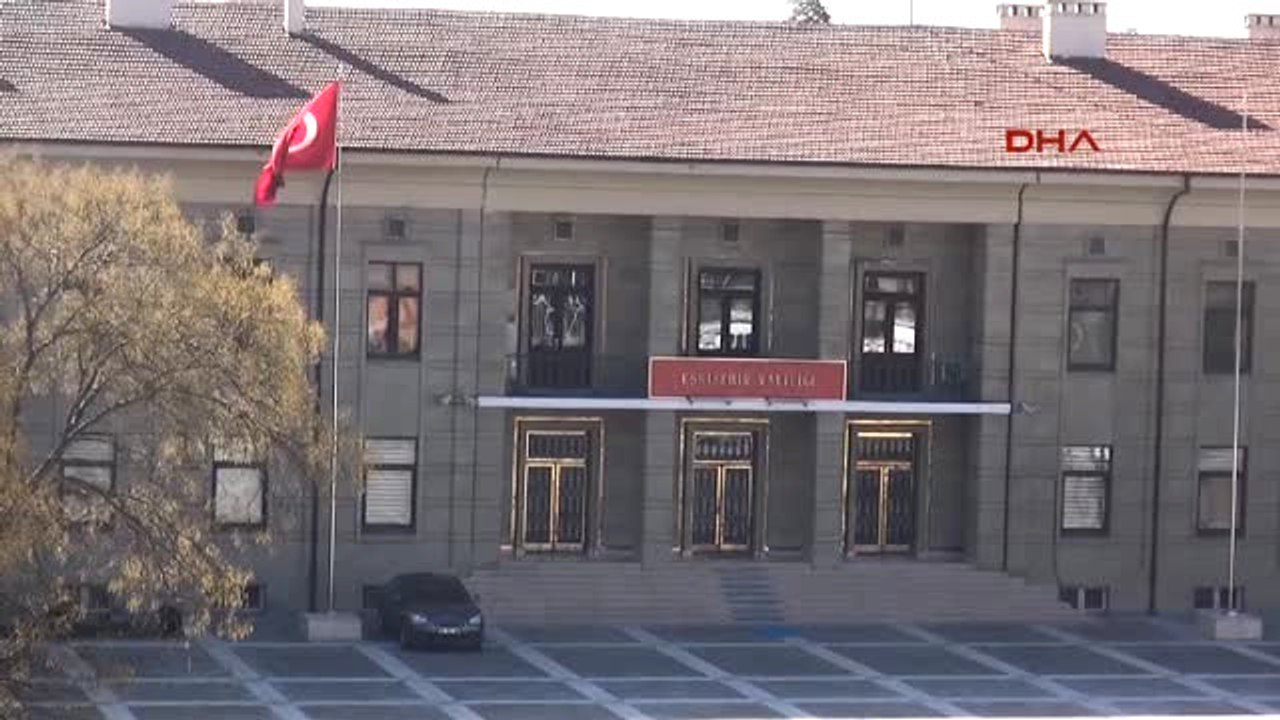 Eskişehir Termik Santral Oylaması İçin Polisten Bariyerli Güvenlik Önlemi