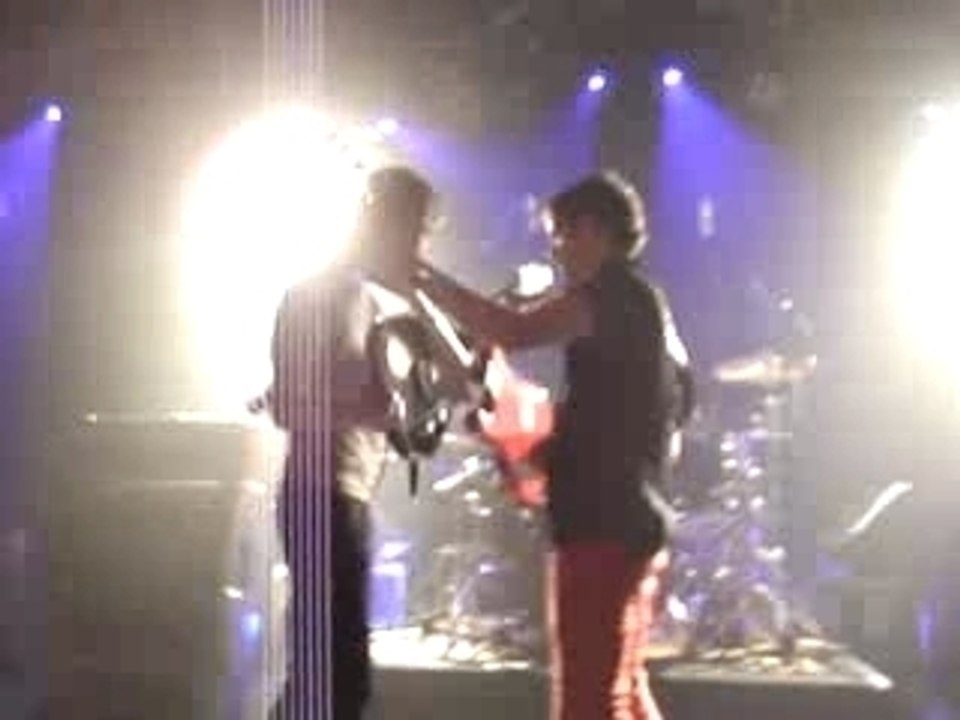 All the world [LIVE] Sannois