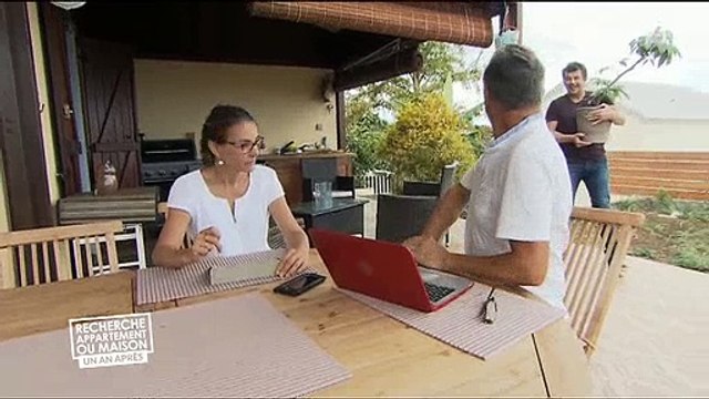 Une propriétaire fond en larmes en voyant Stéphane Plaza dans Recherche appartement ou maison - Regardez