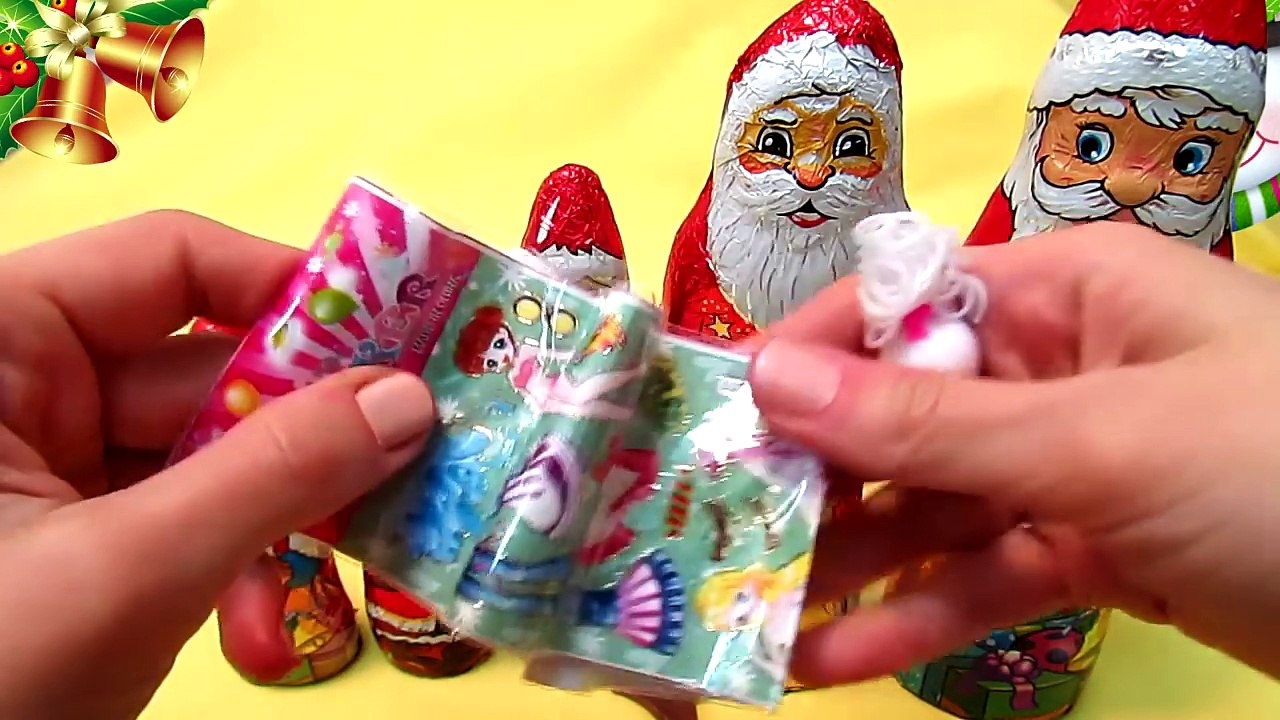 Chocolate Santa Clauses with surprises - Christmas toys for kids - Chocolate Papá Noel