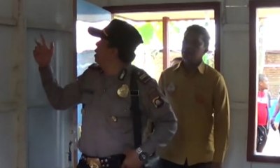 Sisihkan Gaji, Polisi Bangun Rumah untuk Nenek Telantar