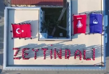 İnsan Zinciri Oluşturan Zabıtalar " Zeytin Dalı" Yazdı