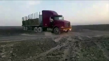 Linhas Nazca danificadas por caminhão