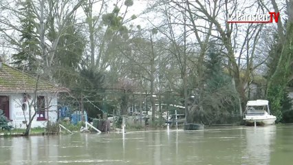 Télécharger la video: Crue de la Seine : patrouille avec la brigade fluviale dans les Yvelines