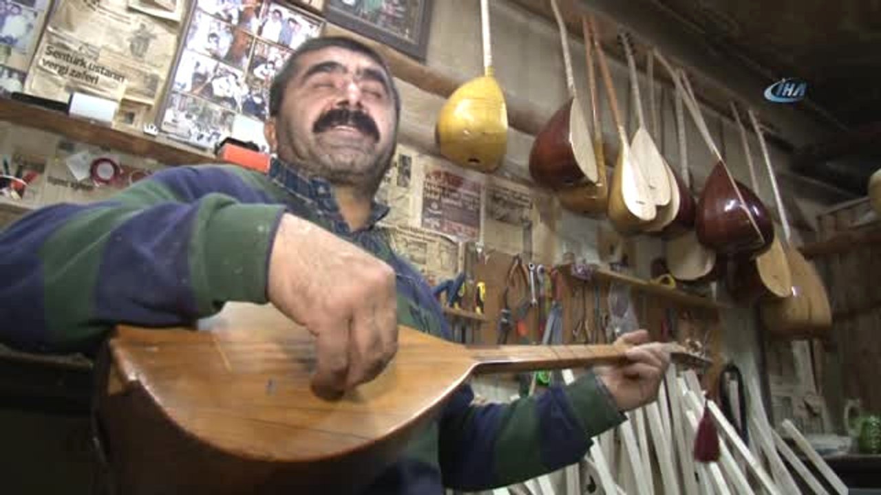 Saz Ustası İyidoğan: "Aşık Veysel'in Sazının Para ile Satılamayacağını Düşünüyorum"