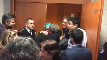 Fetö'den Yargılanan Prof. Dr. Gözaydın'a Beraat