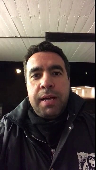 Ünlü Kabe ve Medine imamları müezzinleri taklit. Sheikh Essam Bukhari İqamah salah Masjid Nabawi. Medine müezzini taklidi. Hafız Metin Demirtaş. Medine usulü kamet. İmitation Sheikh Essam Bukhari. Medine kamedi. Harameyn usulü kamet. Medine makami kamet