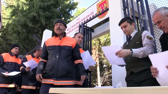 250 temizlik işçisi gönüllü askerlik için başvurdu - UŞAK