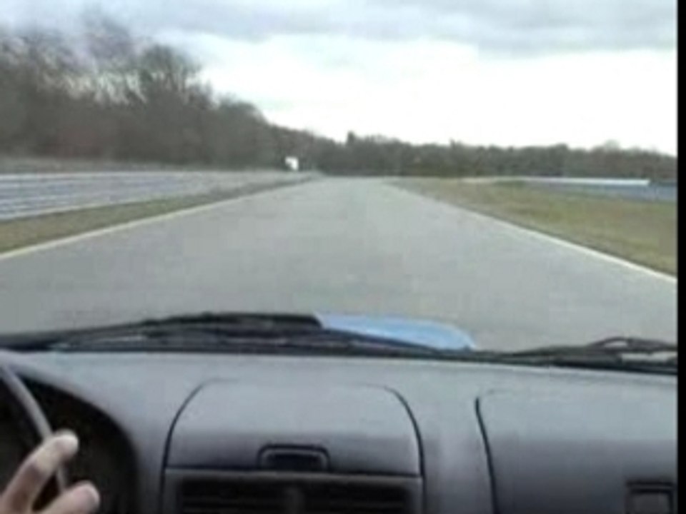 Fabrice et sa Sub sur l'anneau du Rhin 06