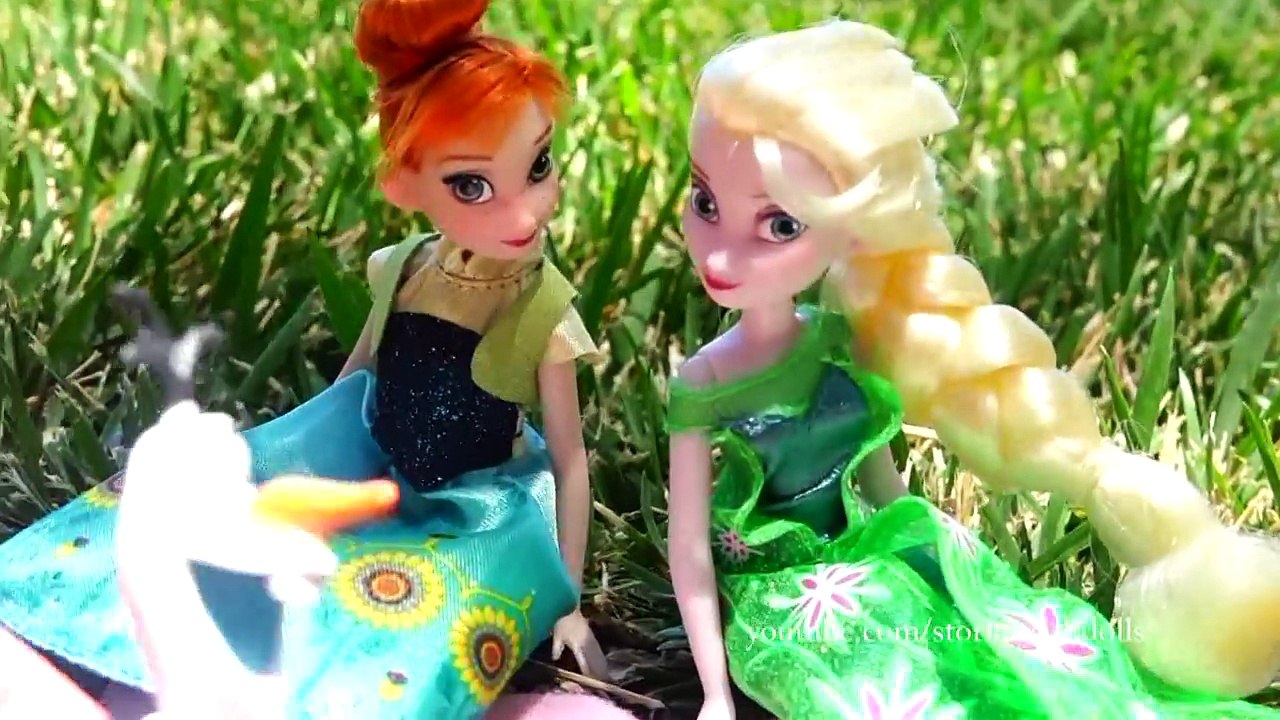 Elsa Anna & the Naughty New Olaf - Disney Frozen Fever Toys and Dolls Wardrobe Playsets