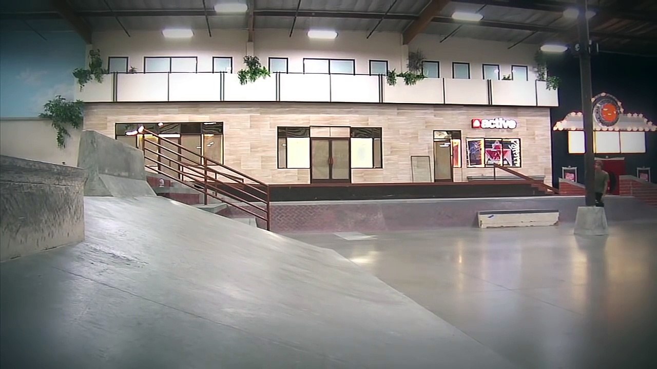 Guy Mariano's New Trick