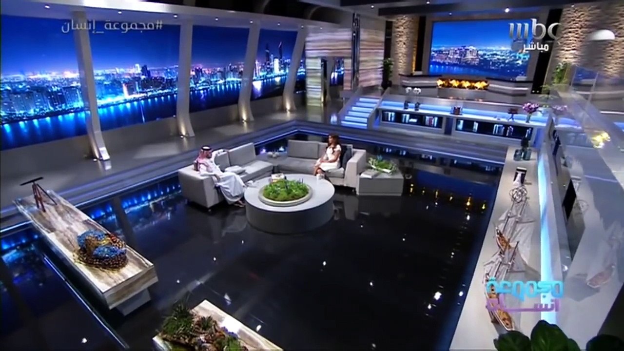 عايشالك ثالث البومات الفنانة إليسا الذي صدر عام 2002 والذى نقلها إلى الشهرة