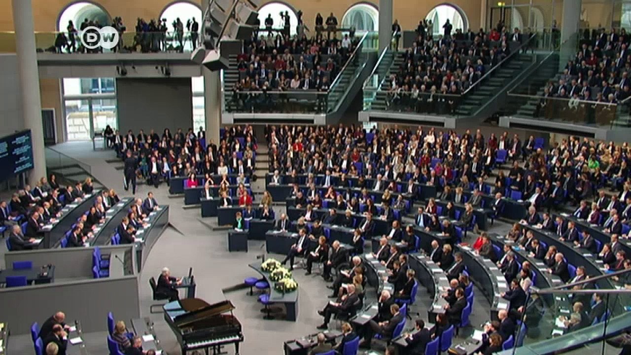 Holocaust-Gedenken im Deutschen Bundestag | DW Deutsch