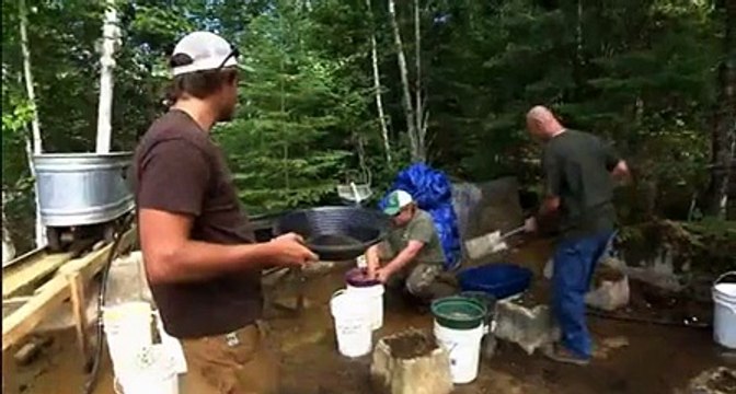 Fools Gold S02 E04 Teaching Gold Dogs New Tricks