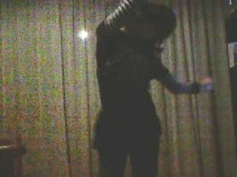 moi en train de danser la tecktonik