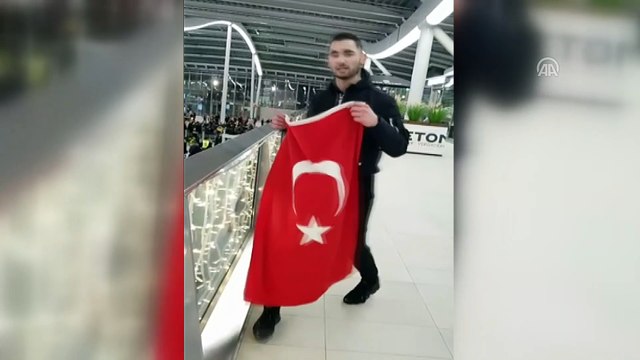 Hollanda’da PYD/PKK yandaşları tren istasyonunu işgal etti - UTRECHT