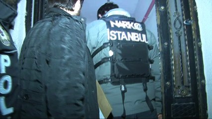 Oyuncak ayıdan uyuşturucu çıktı