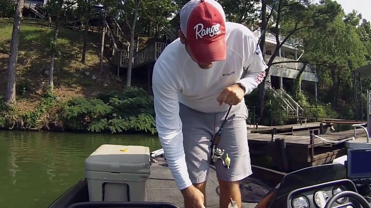 Summer Crappie Fishing July 2016. How To Catch Those Big Crappie In The Heat.