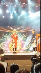 Gia đình Hoa dâm bụt hát Ghen