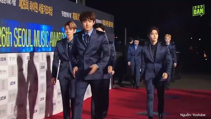 Khoảnh khắc các nam thần Kpop mở cửa xe khiến các fan "không thể ngồi yên"