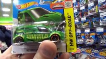 Макс в магазине игрушек покупает 40 моделей машин Хот Виллс Buying 40 HotWheels cars in kids store