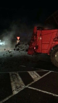 Du fumier sur les parkings des supermarchés