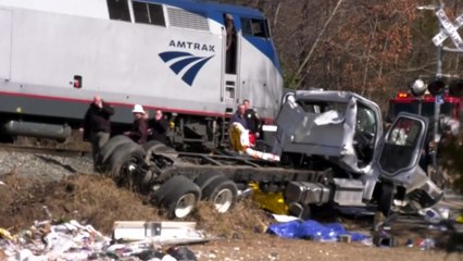 美 공화당 의원 전세열차, 트럭과 충돌...1명 사망 / YTN