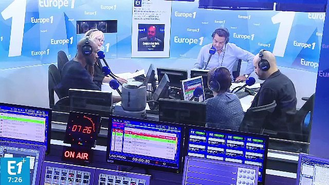 Dominique Besnehard : Il y a tellement de comédiens qui nous ont quitté. J'ai fait installer un baby phone chez toutes mes copines du métier de plus de 85 ans, la première qui tousse je lui envoie le Samu !