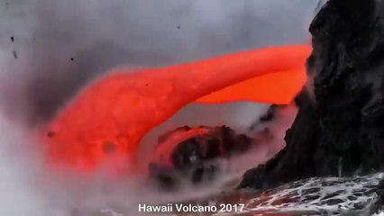 شاهد بركان هاواي يتدفق كالنهر  في البحر 2017