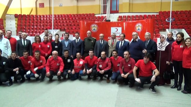 Polis ve askerden Afrin’deki Mehmetçiğe kan bağışı