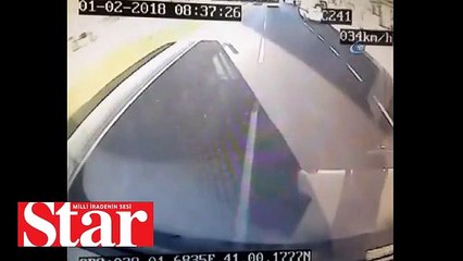 üsküdar�daki feci kazada halk otobüsü durağa böyle girdi