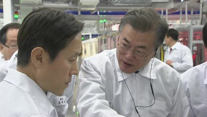 문재인 대통령 첫 현장소통 "일자리 늘려줘 감사" / YTN