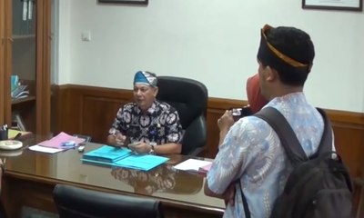 KPK Periksa Asisten Pribadi Zumi Zola