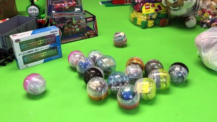 THOMAS AND FRIENDS TAKARA TOMY ARTS SURPRISE EGGS Trains! Pirates! Gashapon Capsules