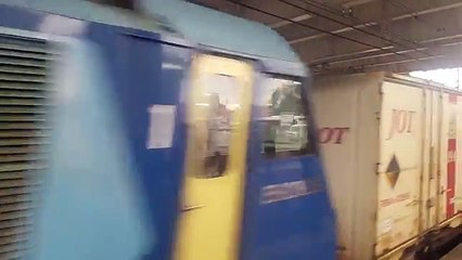 【豊田駅】貨物列車「ブルーサンダー」通過！