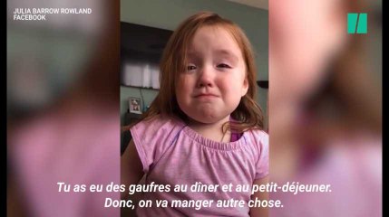 Cette fillette fait une énorme crise de larmes pour... des gaufres