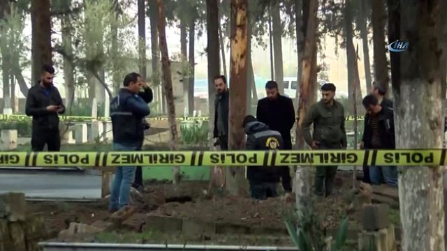 Reyhanlı'da mezarlık yakınlarına roket düştü