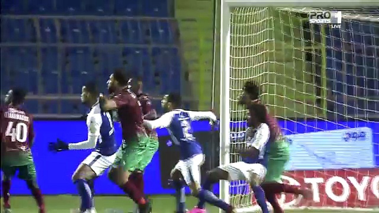 أكثر اللاعبين تسجيلاً  بالرأس في دور المحترفين السعودي