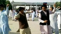 PATHAN BOYS MAST ATTAN DESI DANCE ATTAN ,MASTI PAKISTANI CULTURE