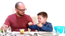 Real Food Vs Gummy Food - Cibo Reale Vs Cibo Gommoso Challenge con mio papà!